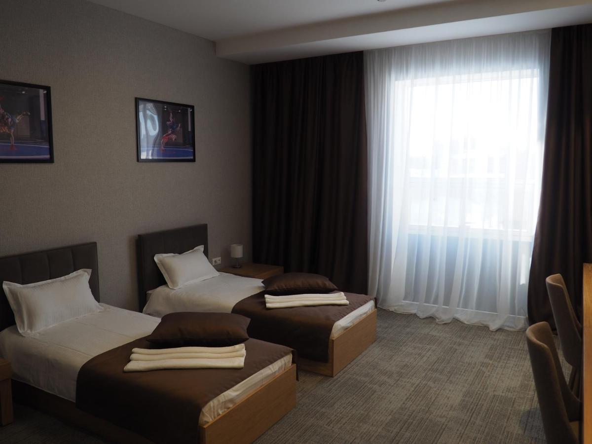 Jj Hotel Astana Bagian luar foto